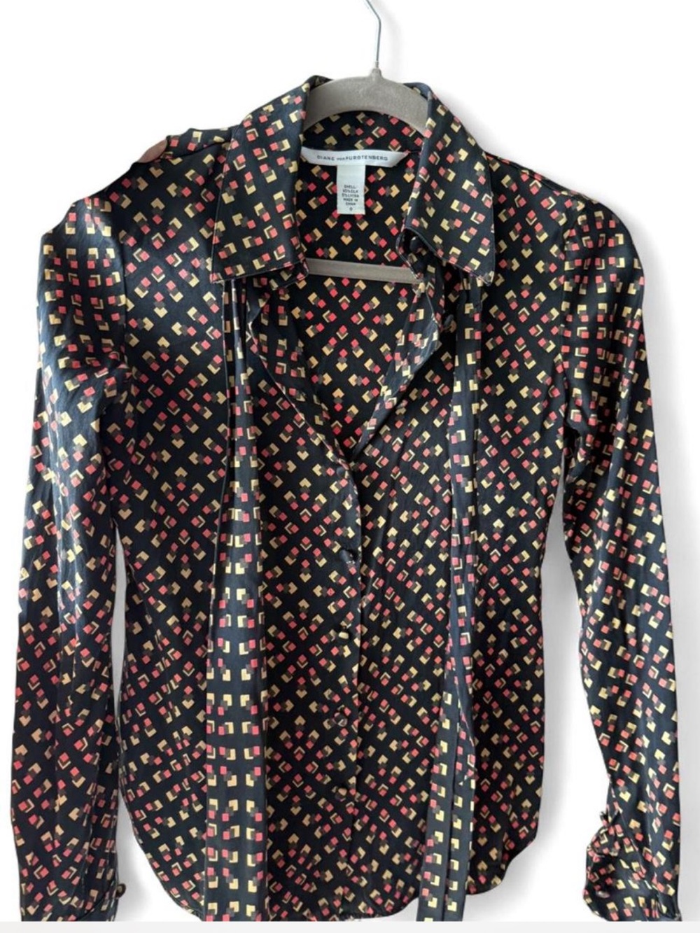 Women Black Geometric Print Long-Sleeve Shirt